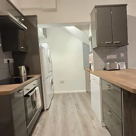 Trendy Westend - One Bed